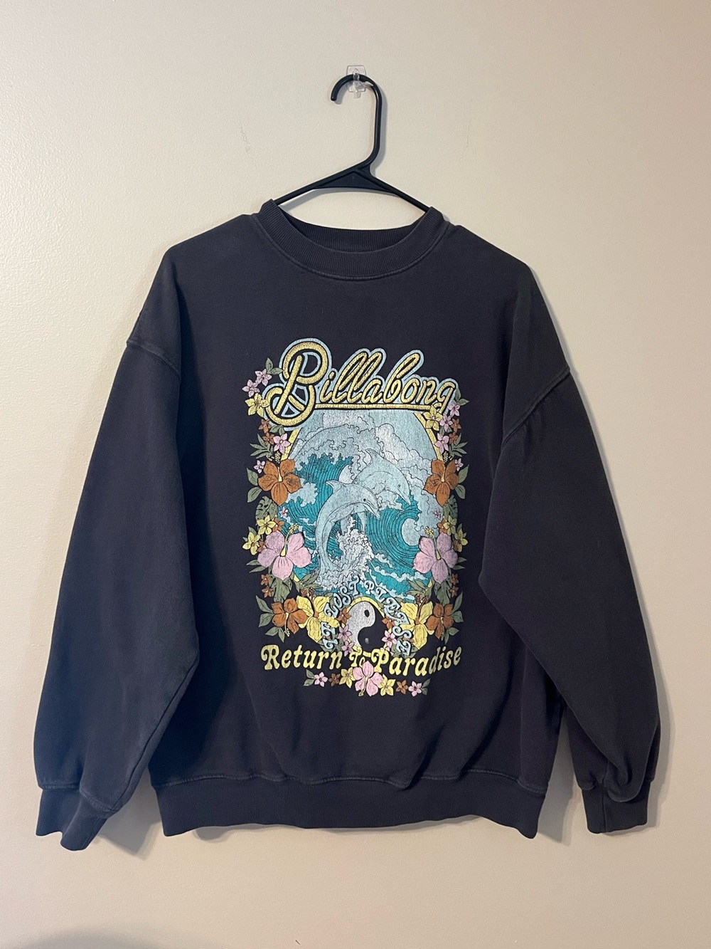 Billabong Black Crewneck